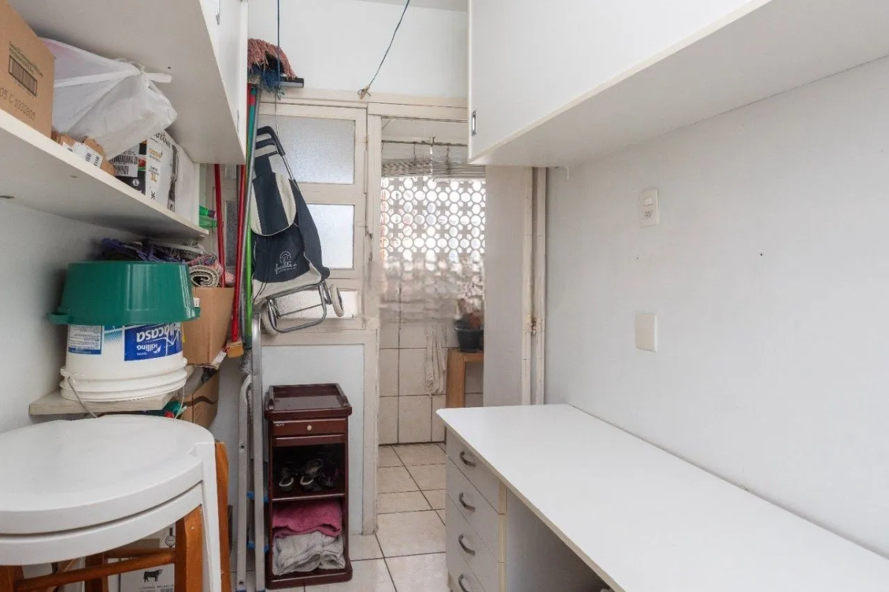 Imagem Amplo Apartamento de 3 Dormitórios com Churrasqueira no Bairro Floresta