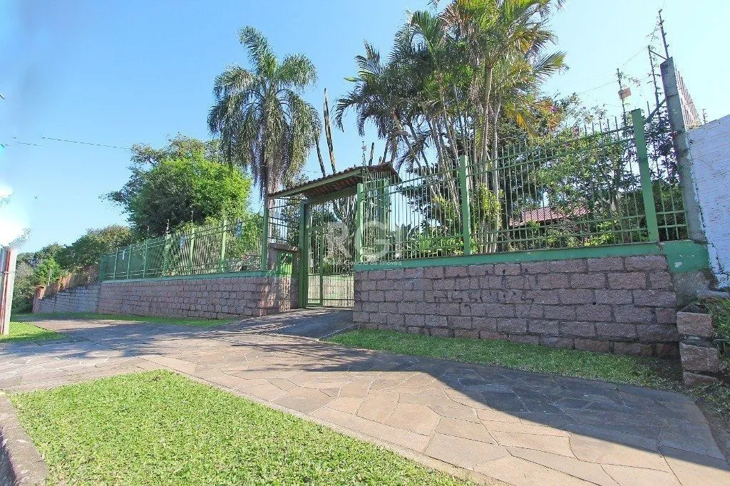Imagem Casa para Venda - 205m², 2 dormitórios, sendo 1 suites, 4 vagas - Cristal