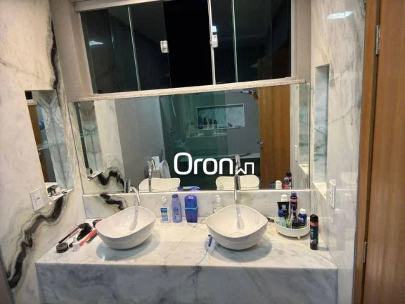 Imagem Sobrado à venda, 260 m² por R$ 1.690.000,00 - Residencial Vale Verde - Senador Canedo/GO