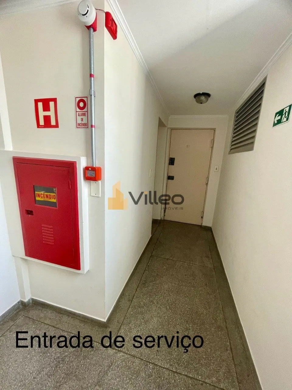 Imagem Descubra o equilíbrio perfeito entre espaço, conforto e localização privilegiada. Este apartamen...