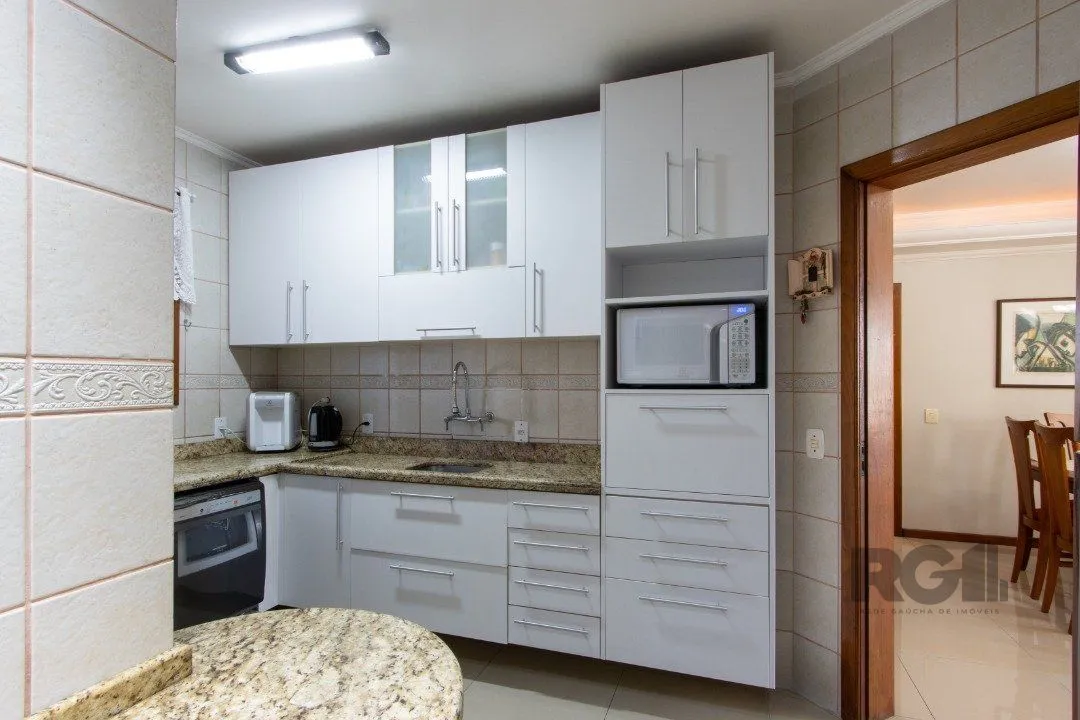 Imagem Apartamento Garden de 3 dormitórios, 1 suite e 1 vaga coberta no bairro Cristal.