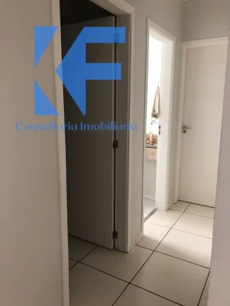 Imagem Apartamento confortável com 58m² , em andar baixo, com 2 dormitórios com planejados, sala com varanda, cozinha planejada