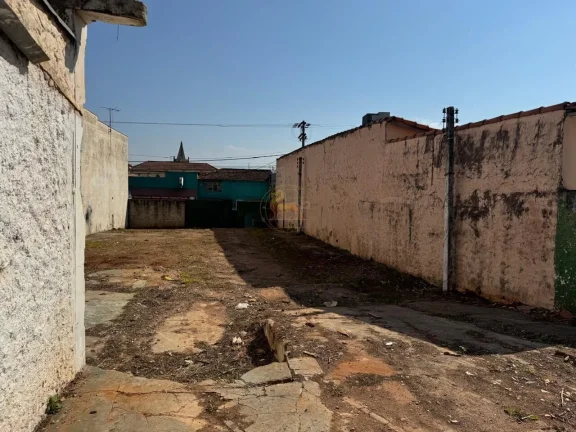 Imagem Invista no Centro de Itapetininga! Terreno Comercial 585 m² – Rua Quintino Bocaiuva