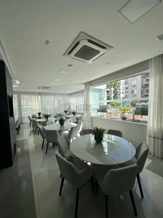 Imagem Apartamento Quadra Mar com 3 suítes à venda no Centro de Balneário Camboriú/SC