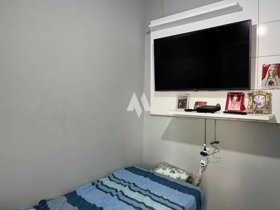Imagem Casa sobreposta baixa vendida com porteira fechada, com piscina e churrasqueira