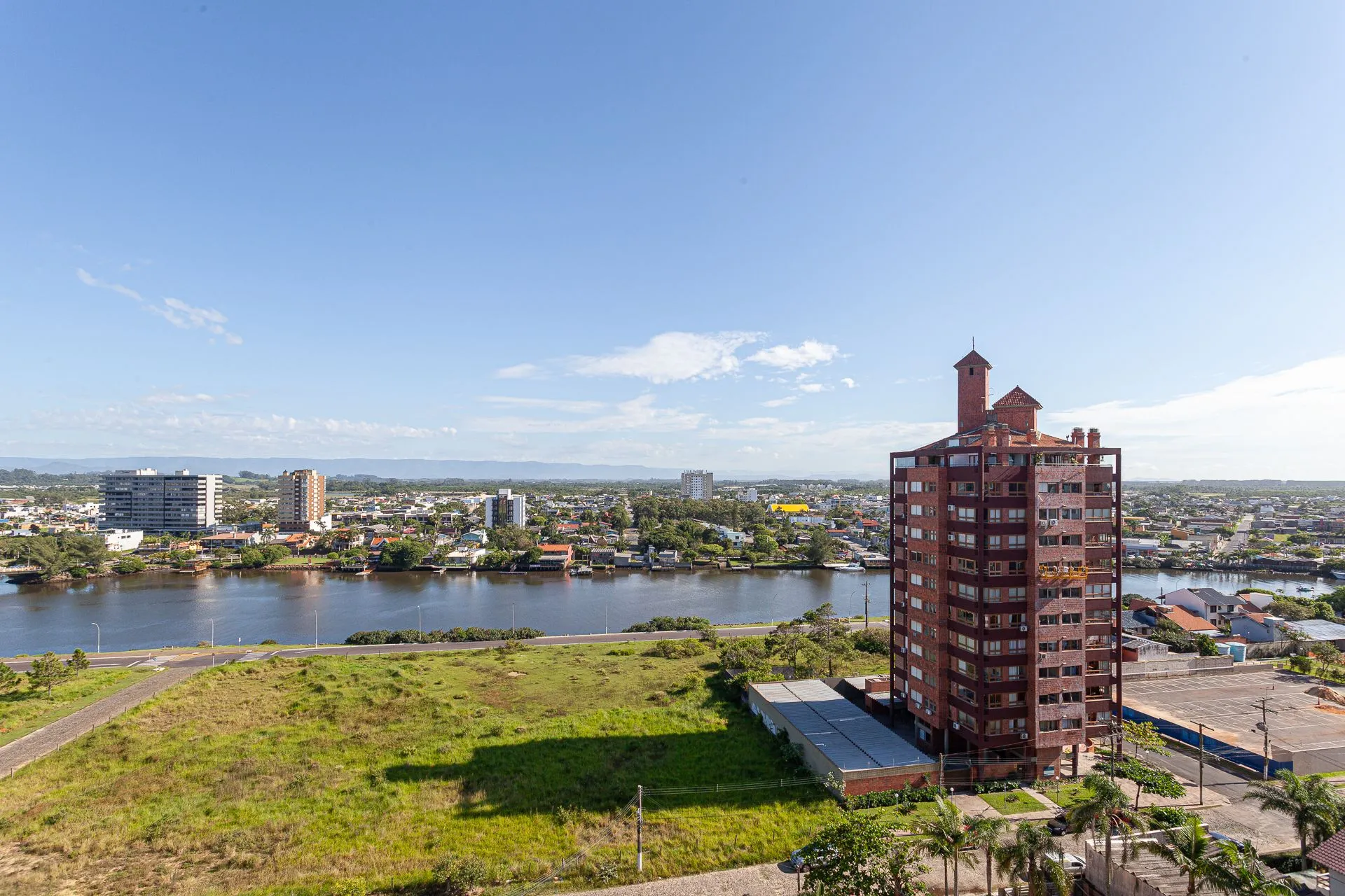 Imagem Apartamento à venda em Torres, com 2 quartos, 91m2