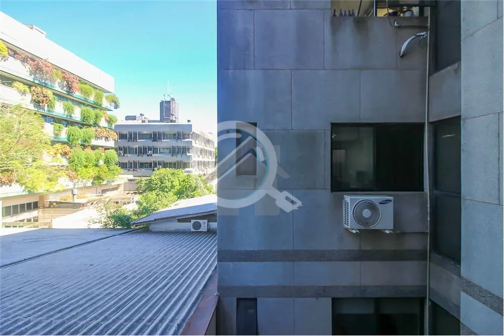 Imagem Ótima sala comercial dividida em três ambientes, mobiliada, localizada no bairro Higienópolis à ...