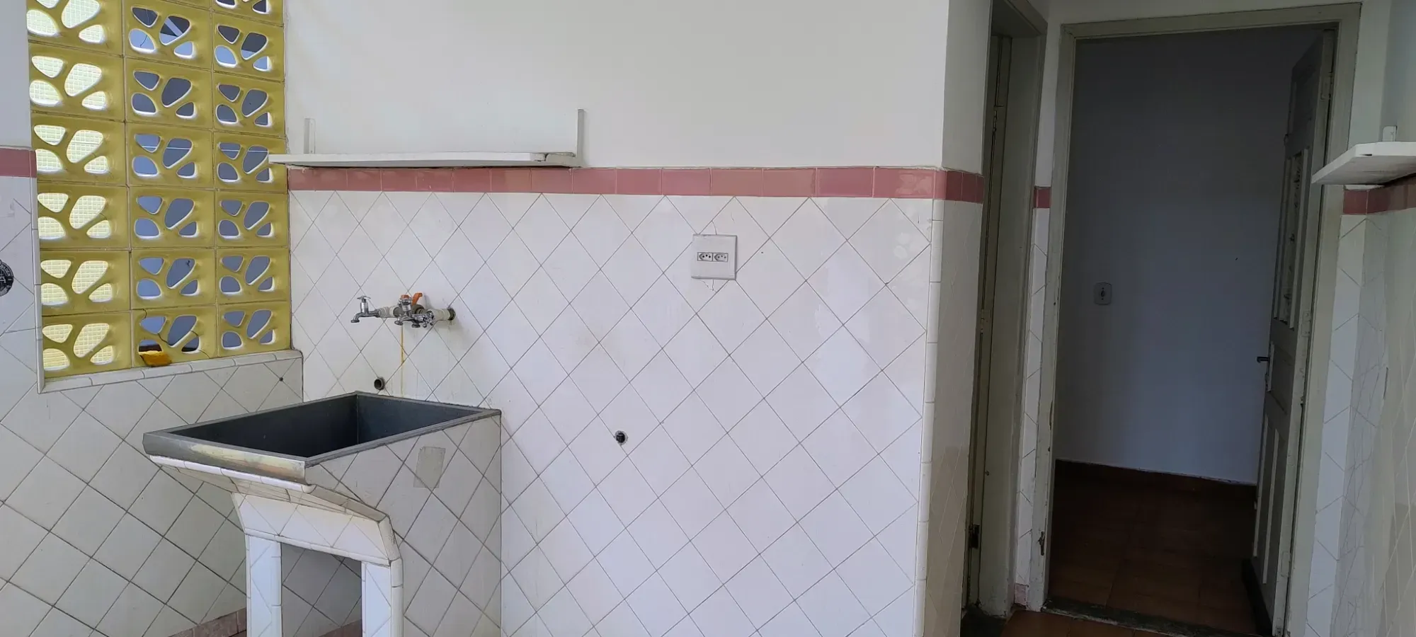 Imagem Casa com 2 Quartos à Venda, 160 m² em Vila Adelaide Perella - Guarulhos