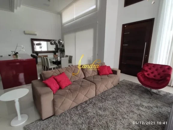 Imagem Excelente Casa no Condomínio Capão Ilhas! Estilo Contemporânea, mobiliada e decorada, composta por 03 suítes