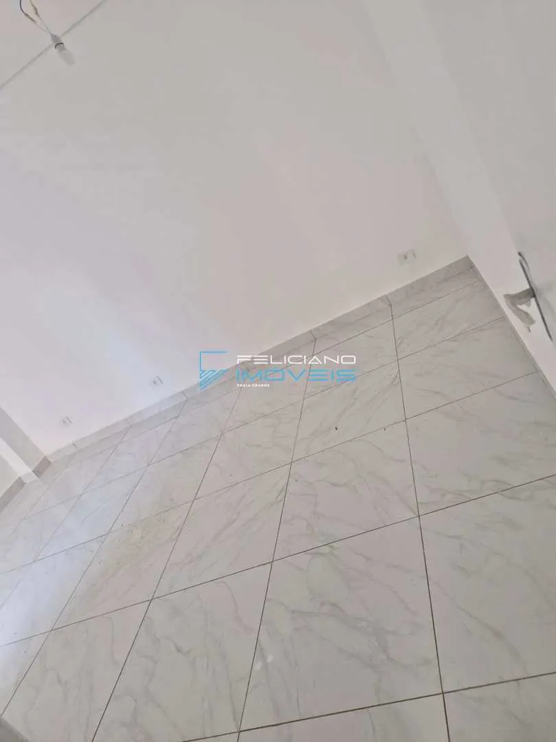 Imagem Casa com 3 quartos, Caiçara, Praia Grande - R$ 750 mil, Cod: 7228