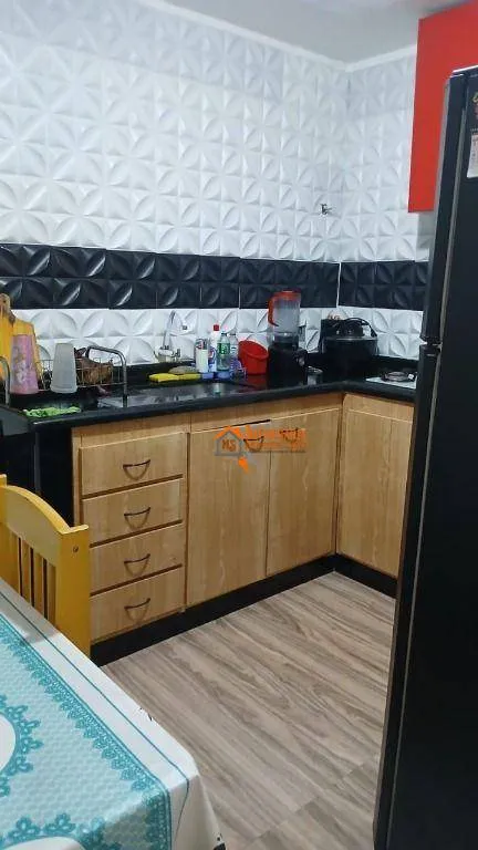 Imagem Sobrado com 2 dormitórios à venda, 70 m² por R$ 371.000,00 - Jardim Adriana - Guarulhos/SP