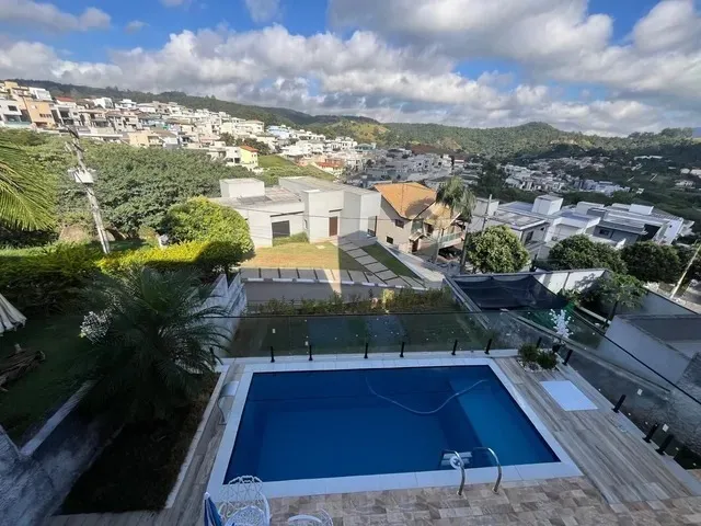 Imagem Casa de alto padrão em condomínio no bairro Suru em Santana de Parnaíba-SP: 3 quartos, 3 suítes, 2 salas, 5 banheiros, 2 vagas, 200m².