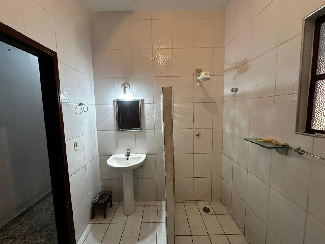 Imagem CASA TÉRREA COM PISCINA E EDÍCULA ASSOBRADADA A 100 METROS DA PRAIA SUARÃO ITANHAÉM