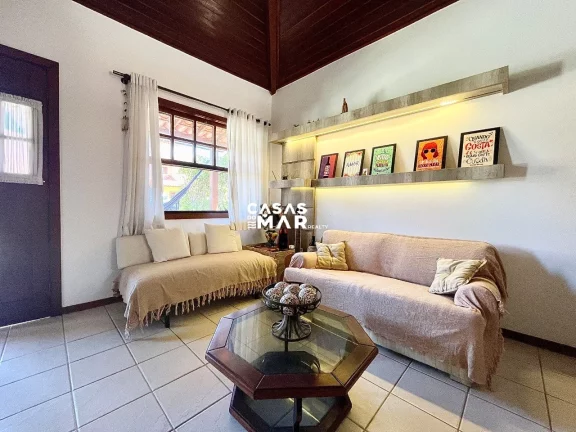 Imagem Excelente Casa em Condomínio, a poucos pasos da praia, Búzios-RJ: 4 Quartos, 3 Suítes, 2 Vagas de Garagem