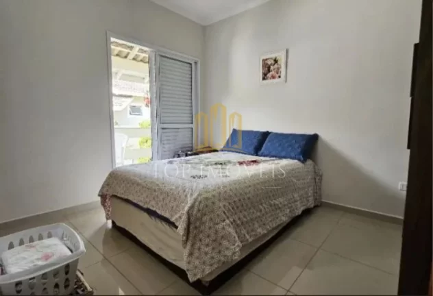Imagem Seu refúgio perfeito em um charmoso condomínio! Encante-se com esta bela casa de 3 dormitórios, sendo 1 suíte.