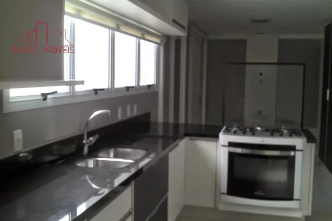 Imagem Lindo apartamento no Villaggio Panamby - 4 dorms - 260m² - 4Vagas