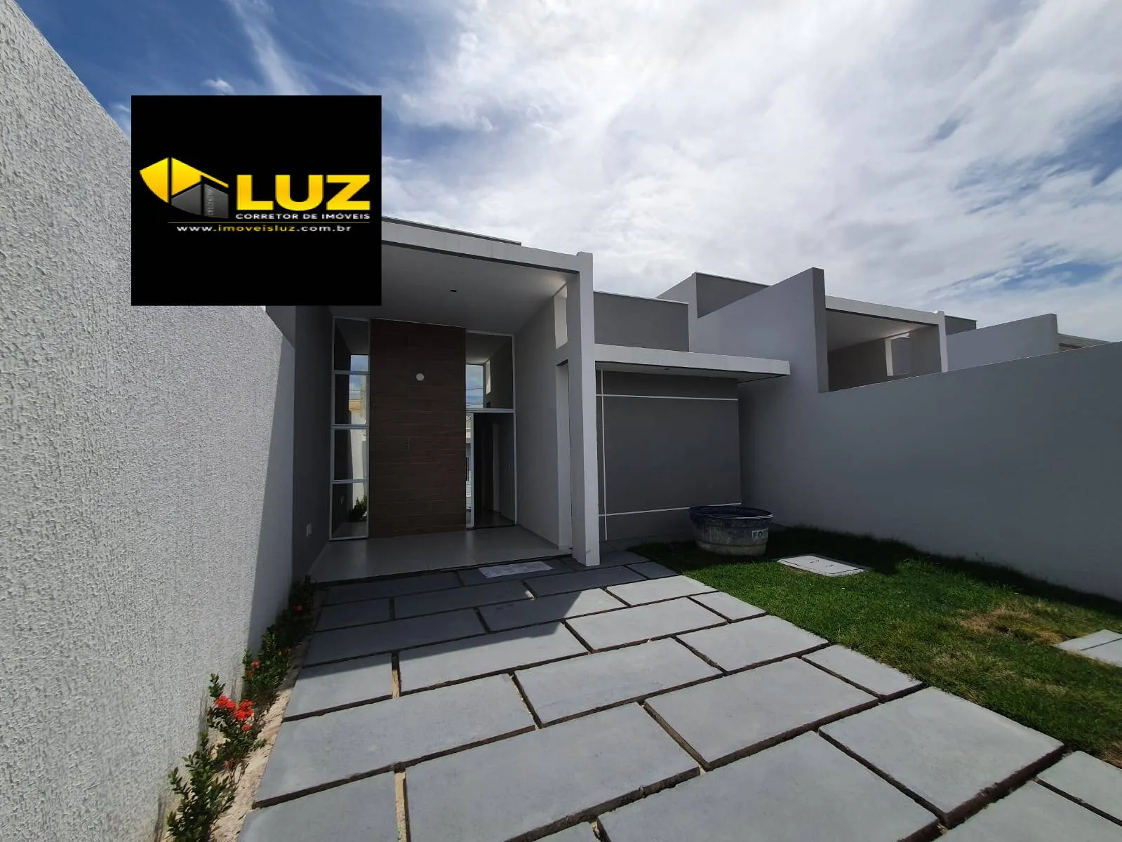 Imagem Casas novas por trás da Casas Freitas pertinho Wasshington Soares!