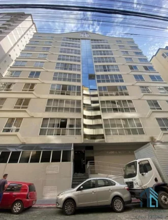 Imagem Apartamento 03 suítes, 02 vagas, Meia Praia em Itapema SC