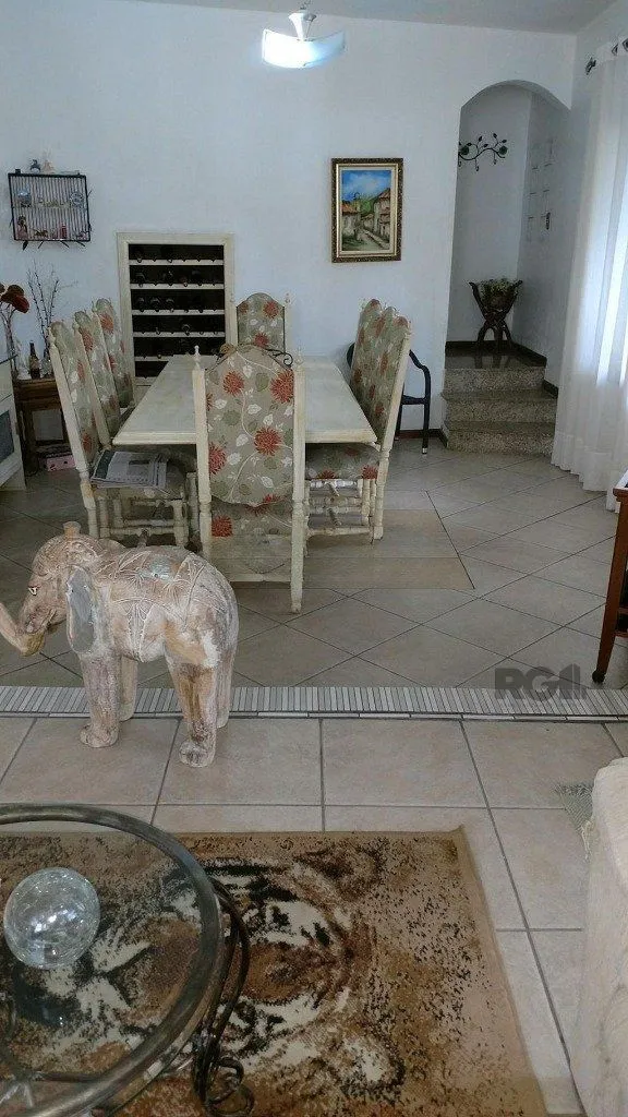 Imagem Casa de 3 dormitórios no bairro Sarandi