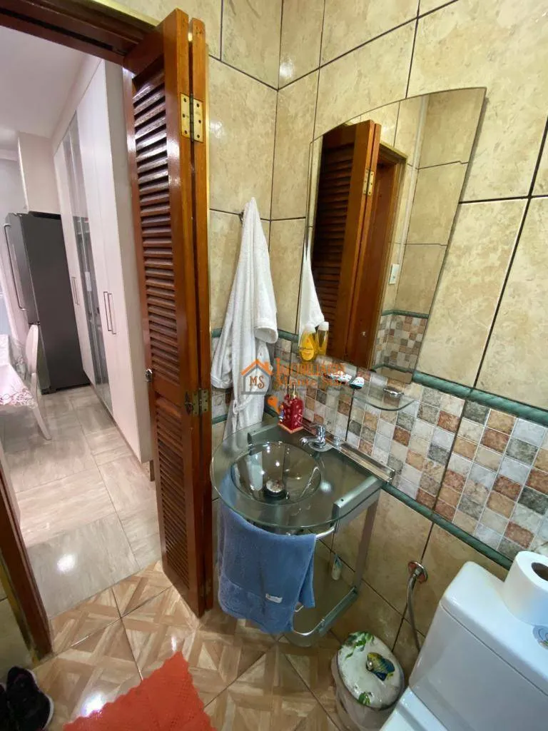 Imagem Sobrado com 6 dormitórios à venda, 300 m² por R$ 900.000,00 - Vila Nova Bonsucesso - Guarulhos/SP