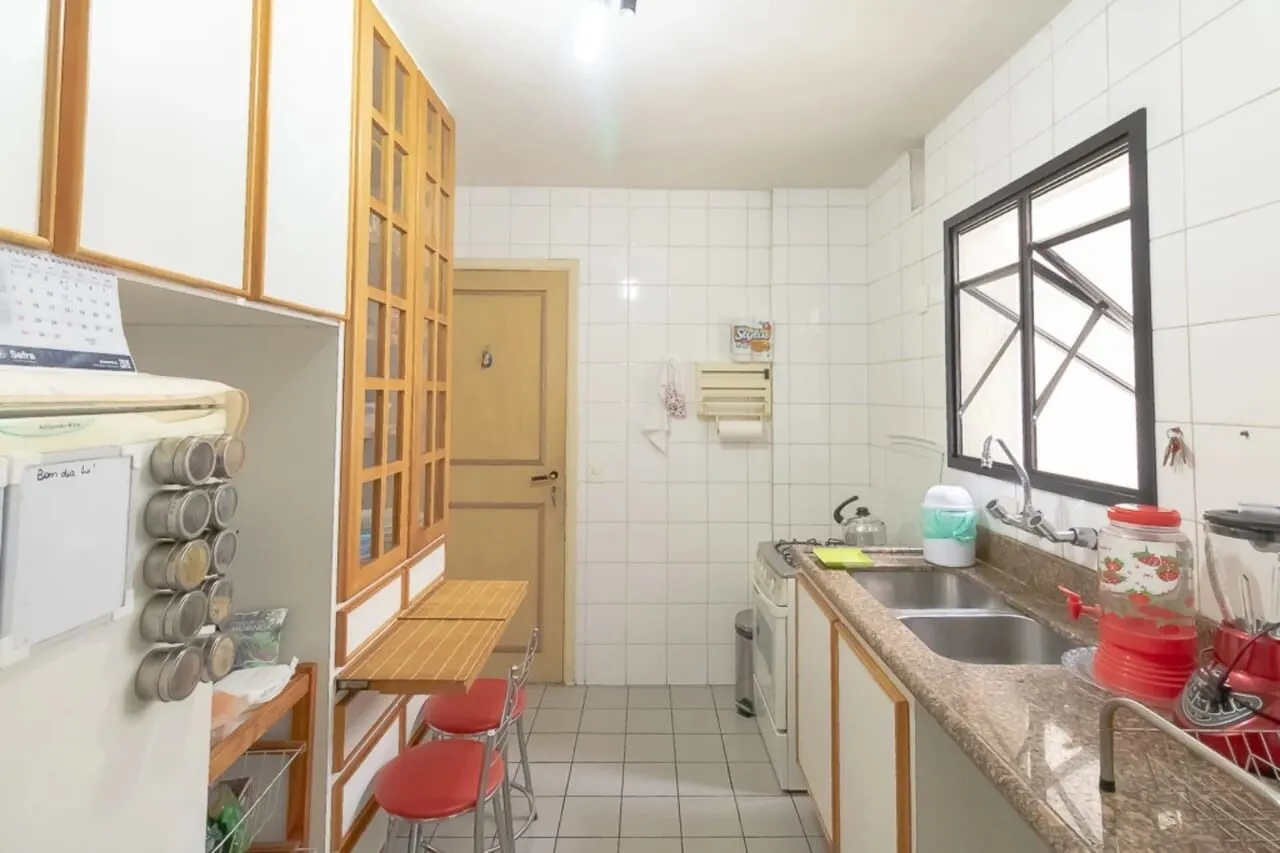 Imagem Apartamento com 4 dormitórios, 99 m² e 2 vagas em localização privilegiada.
