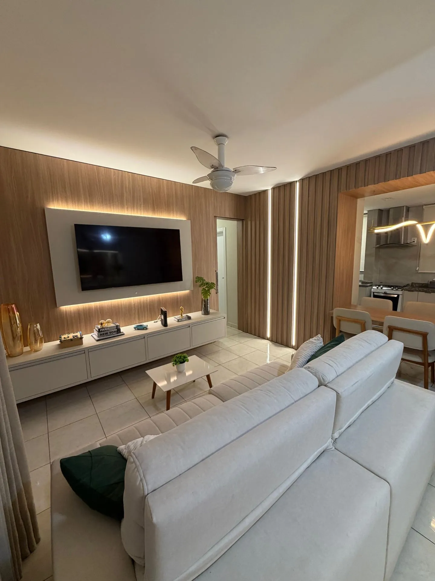Foto do imóvel Apartamento 2 Quartos Sendo 1 Suíte Condomínio Residencial Vila Verde em Avenida Doutor Euricles Mota