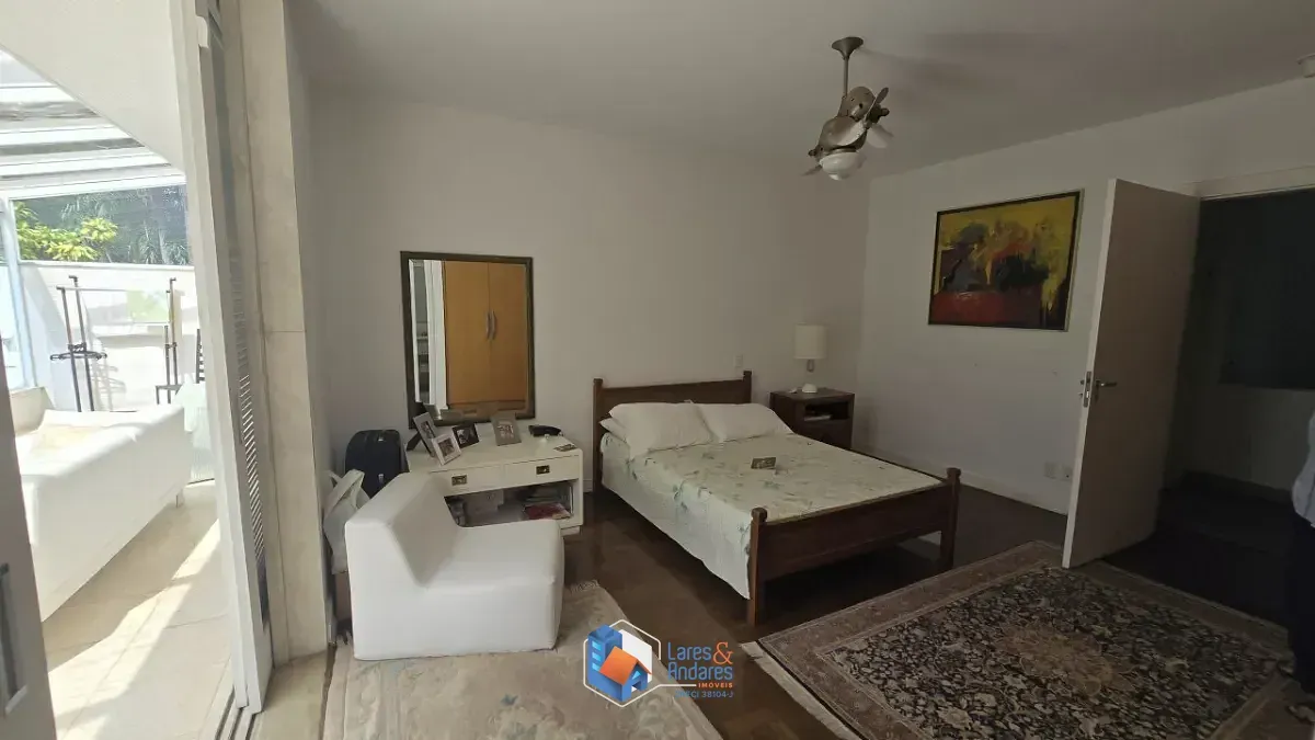 Imagem Sobrado para venda em Santo Amaro com 4 quartos, sendo 4 suítes, 682m²