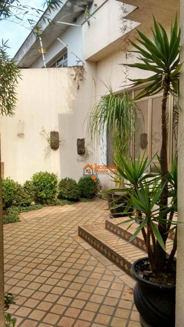 Imagem Sobrado com 5 dormitórios à venda, 365 m² por R$ 1.750.000,00 - Jardim Santa Mena - Guarulhos/SP
