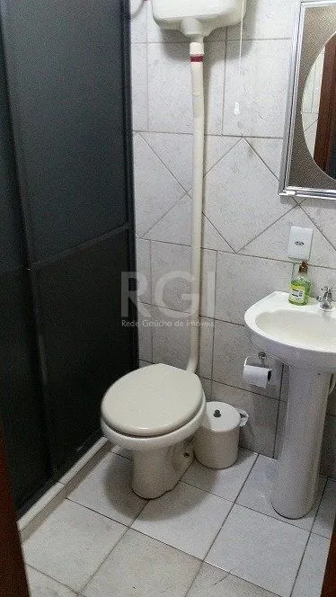 Imagem Casa para Venda - 70m², 2 dormitórios, 3 vagas - Ponta Grossa