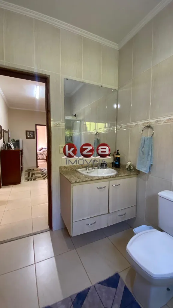 Imagem Chácara à venda em Valinhos-SP, Chácaras Alpina: 3 quartos, 1 suíte, 2 salas, 3 banheiros, 3 vagas, 300 m².