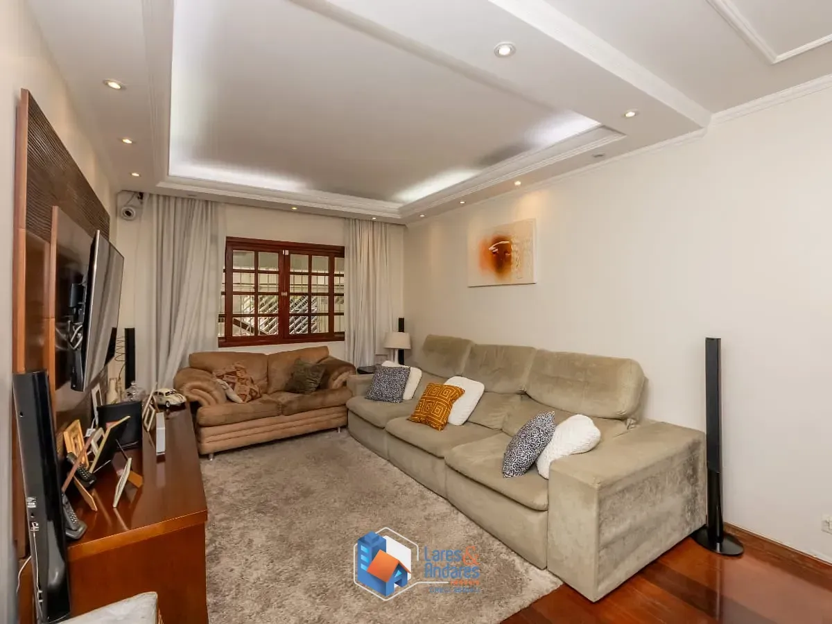Imagem Casa para venda em Vila Marari com 3 quartos, sendo 2 suítes, 180m²
