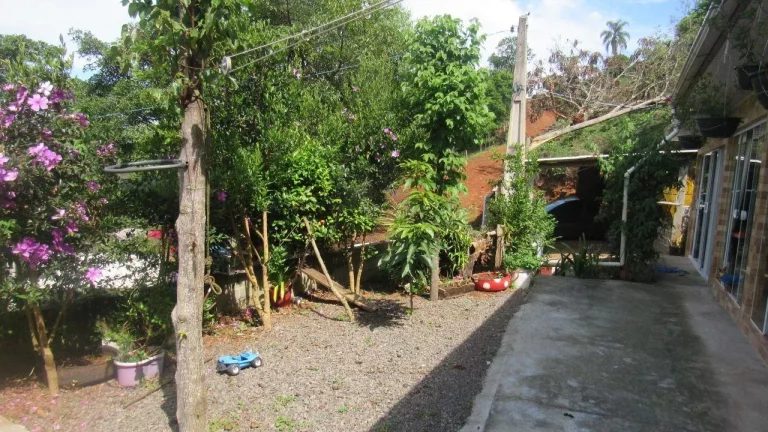 Imagem Casa para Venda em Concórdia, Colibri, 3 dormitórios, 2 banheiros, 2 vagas