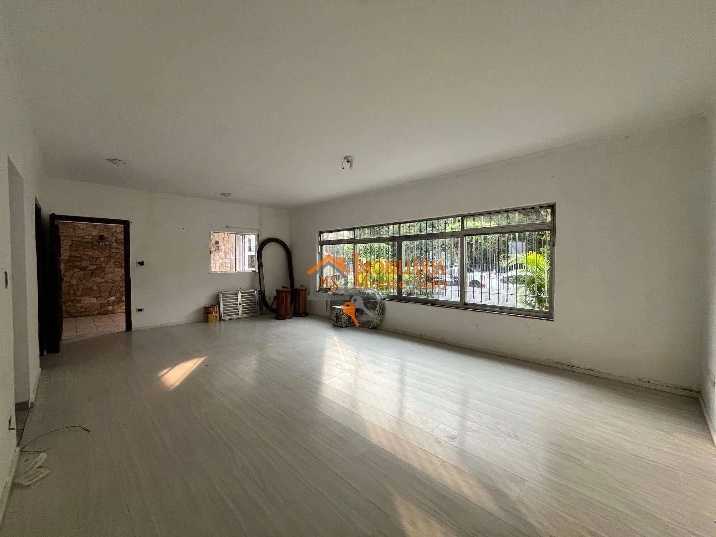 Imagem Casa com 5 dormitórios à venda, 180 m² por R$ 1.000.000,00 - Vila Rosália - Guarulhos/SP