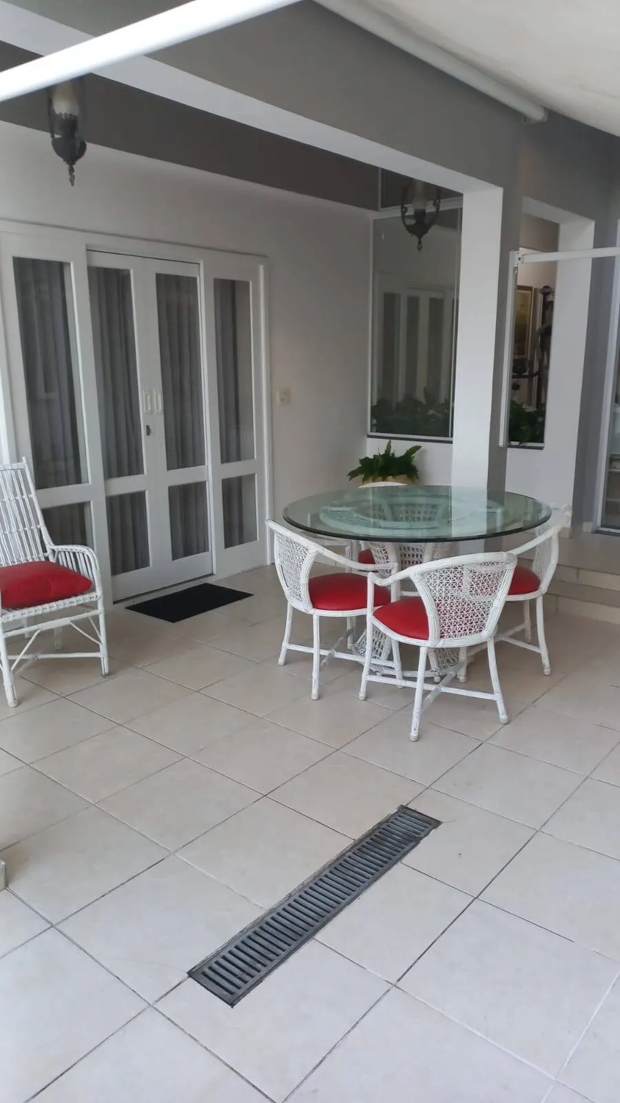 Imagem Luxuosa Casa em Santana de Parnaíba ? 5 Suítes, Piscina Iluminada e Área Gourmet