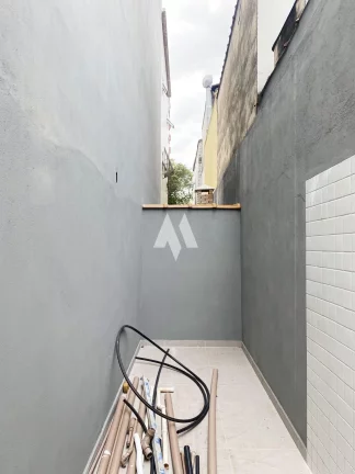 Imagem Casa Sobreposta Baixa 3 quartos e suítes, 2 vagas - Embaré / Santos