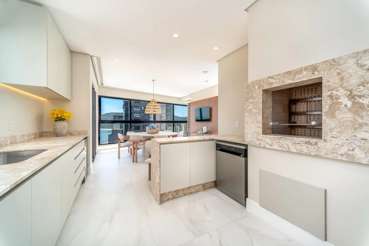 Imagem Apartamento com vista para o mar à venda com 193m2 por R$ 6.500.000,00