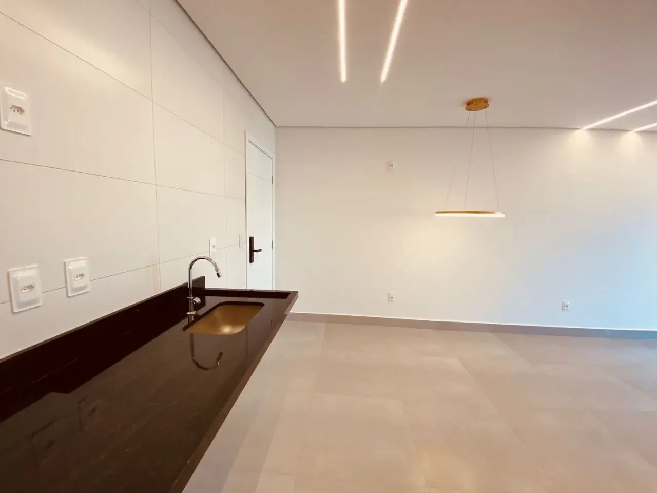 Imagem Apartamento com 2 Quartos à Venda ou Locação, 56 m² em Macuco - Santos
