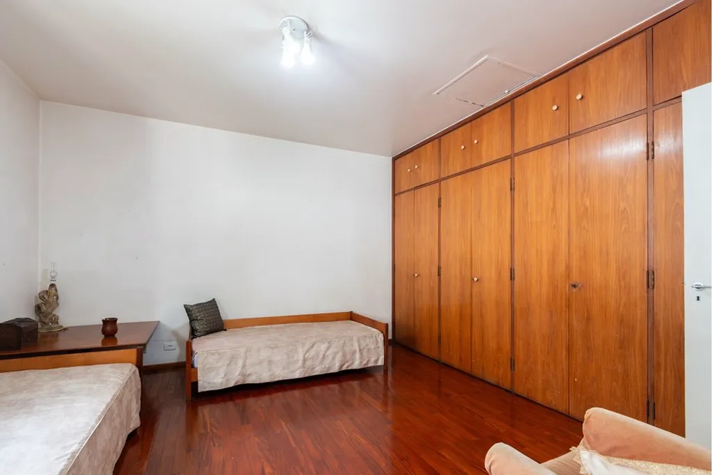 Imagem Casa à venda em São Paulo, Pacaembu, com 3 quartos, 590m2