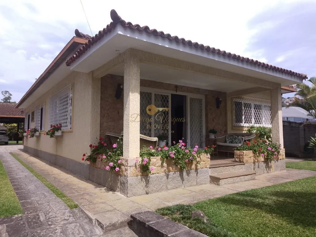 Foto do imóvel Casa para Venda em Teresópolis / RJ em Rua Rui Barbosa