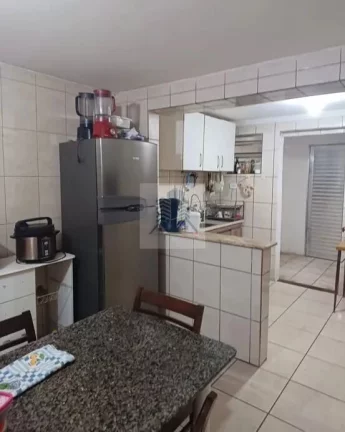 Imagem Casa sobrado á venda em condomínio - Pronto para morar