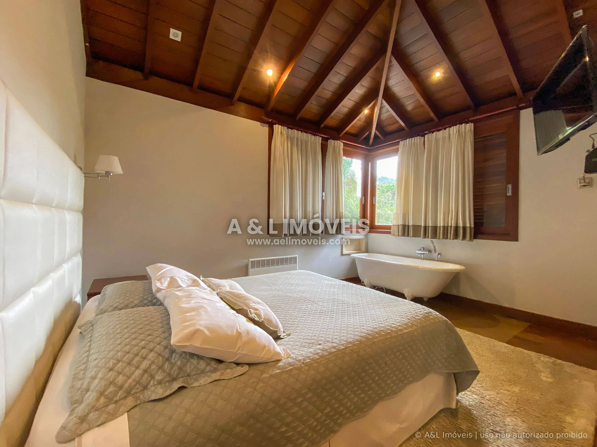 Imagem Casa alto padrão em Campos do Jordão | 5 suítes | Condomínio fechado