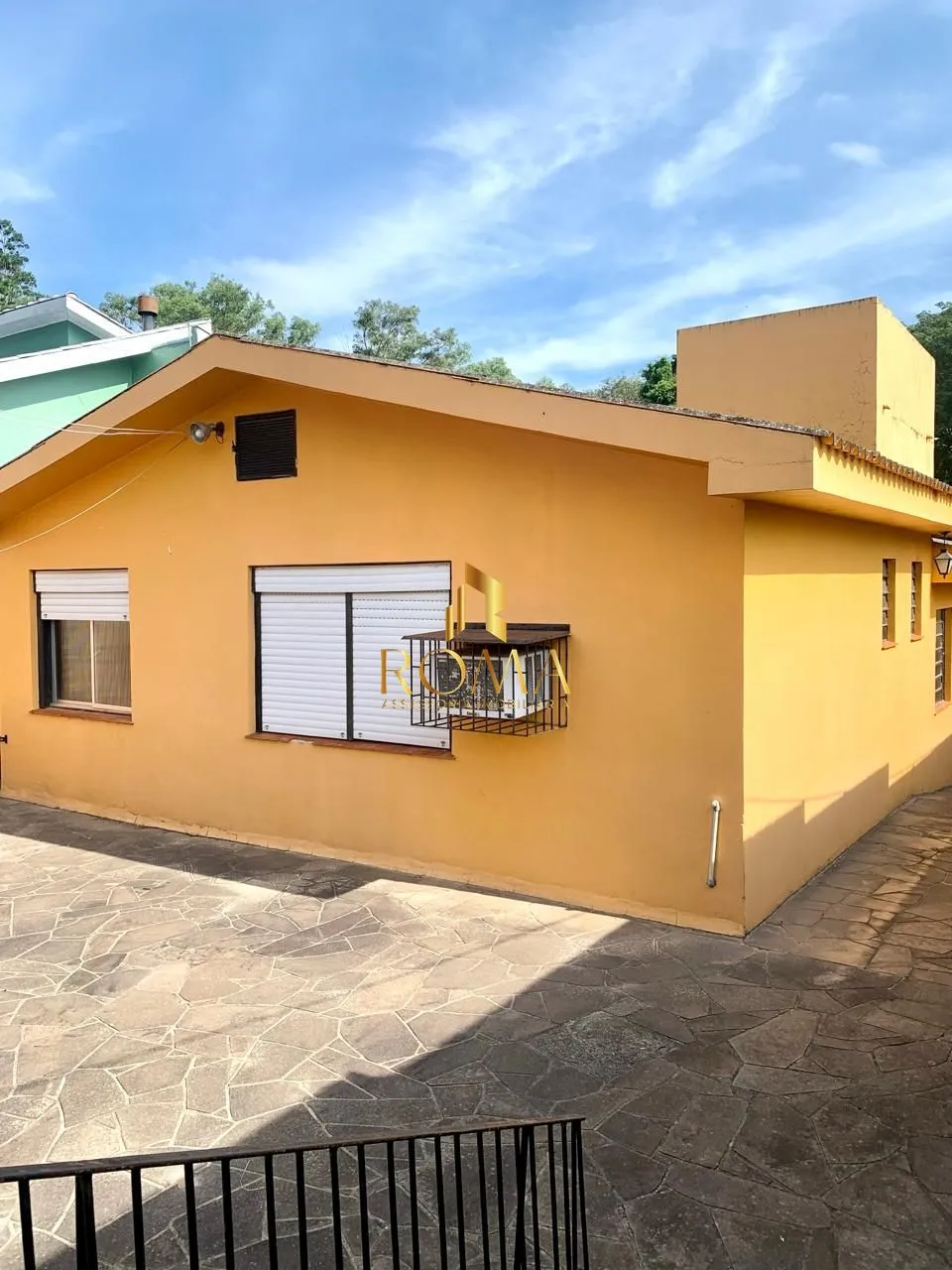 Imagem Excelente terreno localizado no Bairro Perpétuo Socorro, com 03 casas construída