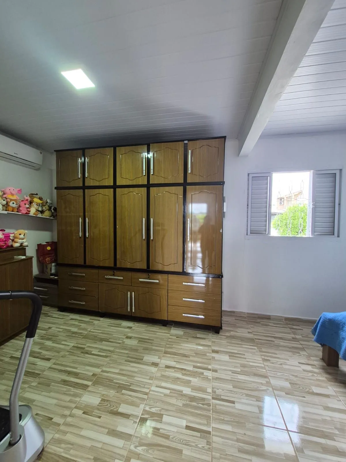 Imagem Belíssima casa de 2 dormitórios com um amplo pátio na cidade de Passo Fundo
