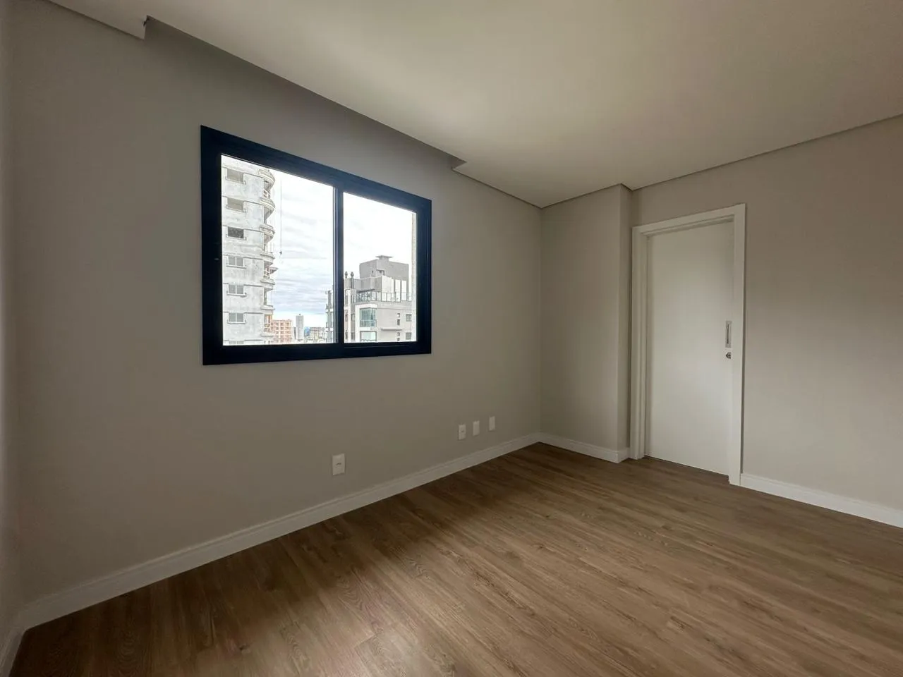 Imagem Apartamento com vista para o mar à venda com 78m2 por R$ 1.579.400,00