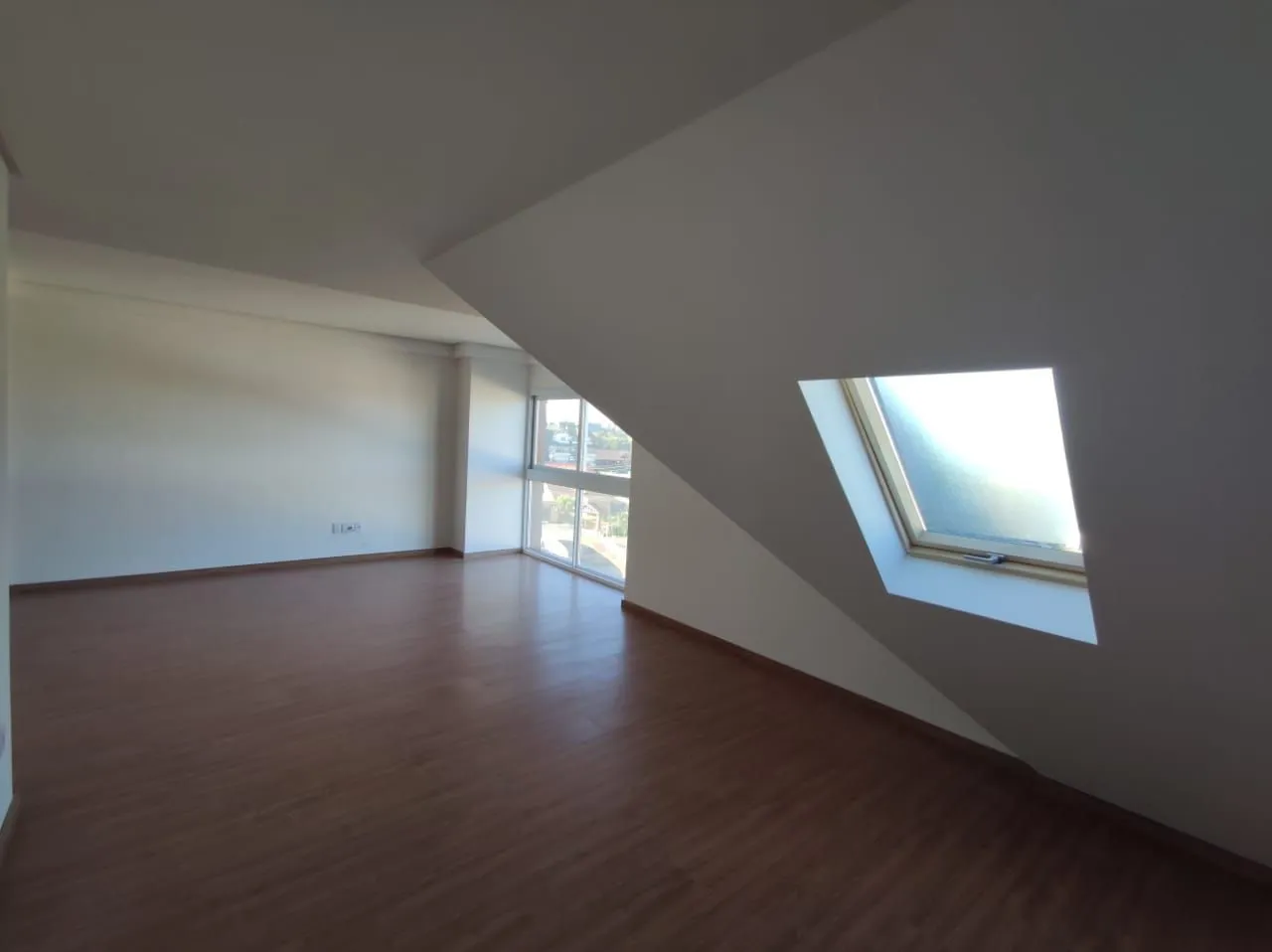 Imagem Cobertura à venda em Gramado, Av. Central, com 4 quartos, 128m2