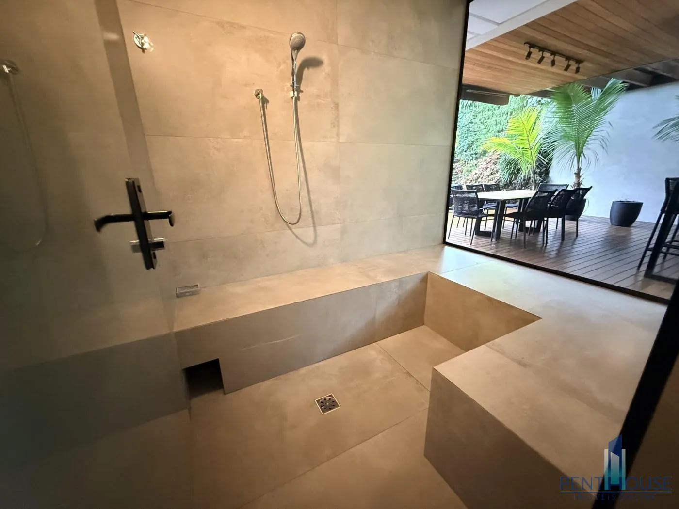 Imagem Casa em Condomínio para Venda em Balneário Camboriú, BARRA, 4 dormitórios, 4 suítes, 6 banheiros, 4 vagas