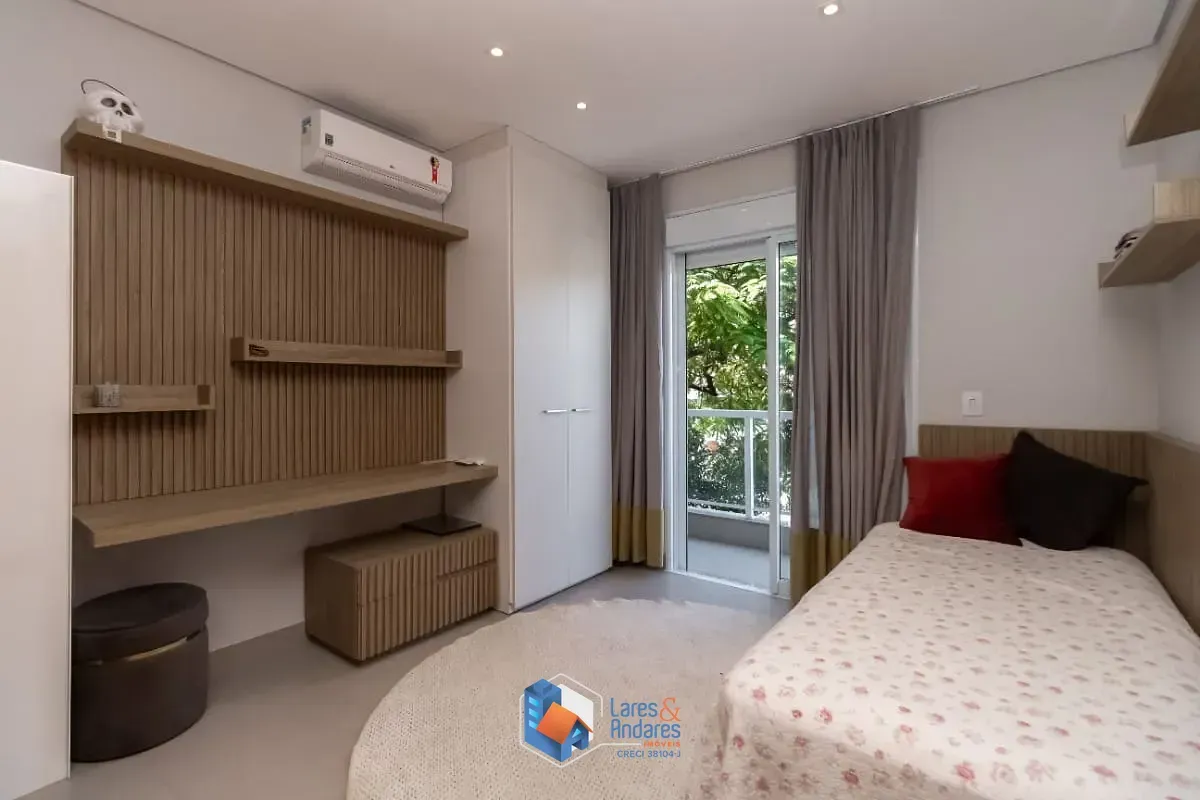 Imagem Casa para venda em Parque São Domingos com 3 quartos, sendo 3 suítes, 183m²