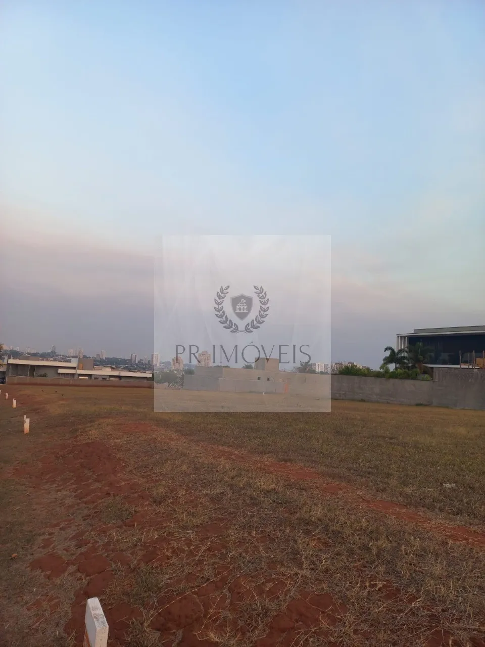 Foto do imóvel Terreno em Condomínio à Venda em Araraquara-SP, Residencial Quinta das Laranjeiras 444,20 m² de Área