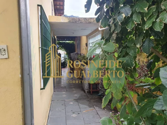 Imagem Casa à Venda na Praia das Palmeiras – Conforto, Praticidade bem localizada.