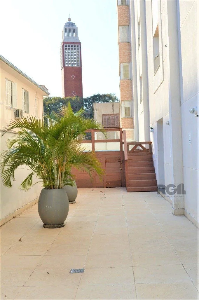 Imagem Excelente apartamento 2 dorm. sendo 1 suite, com terraço, churrasqueira, semimobiliado - 1 vaga dupla - Bairro Cidade Baixa